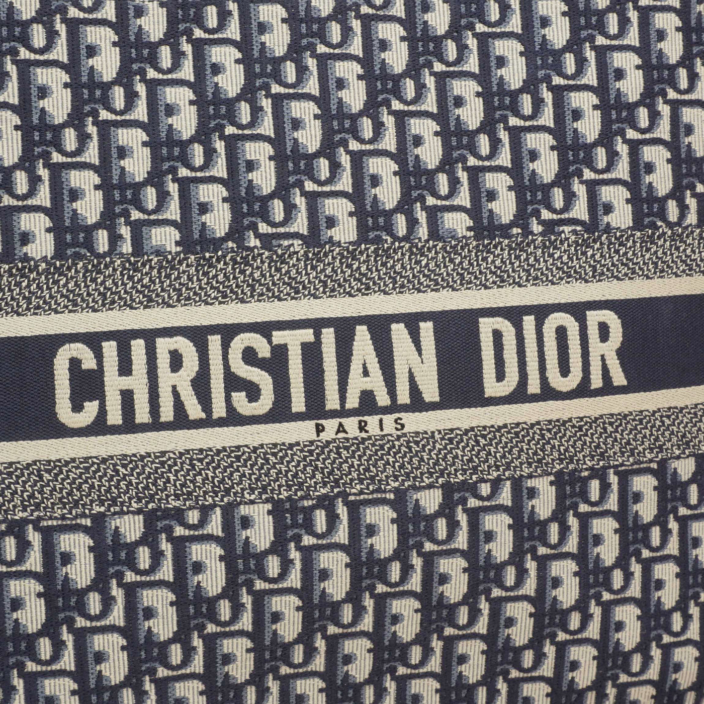 Große Dior Book Tote Bag